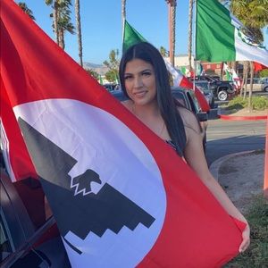 Meet your Posher, Yesenia